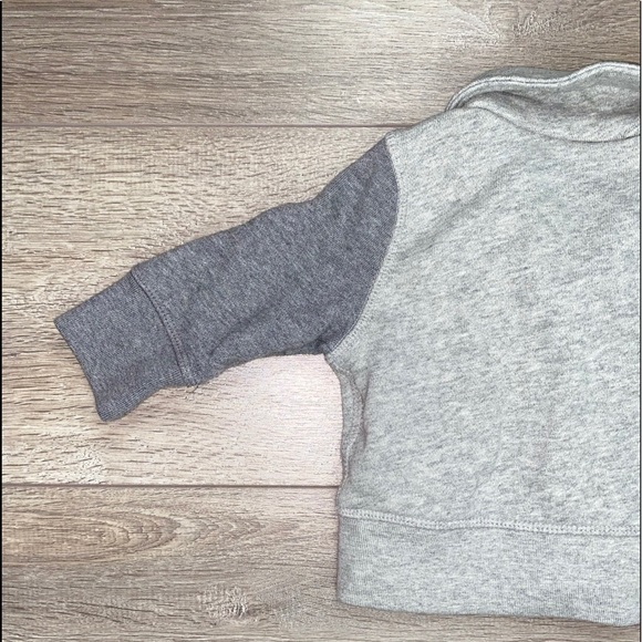 GAP Sweatshirt Cardigan Gray 3-6 Months - Picture 8 of 13